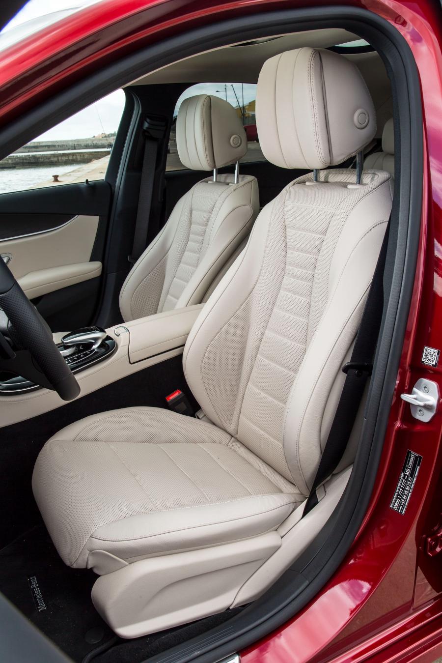  Mercedes-Benz E300 Avantgarde Line 2016 года  (фото 23 из 26)